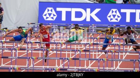 Men’s 110m urla heat 4 al World Athletics Championships, Hayward Field, Eugene, Oregon USA, il 16th luglio 2022. Foto di Gary Mitchell Foto Stock