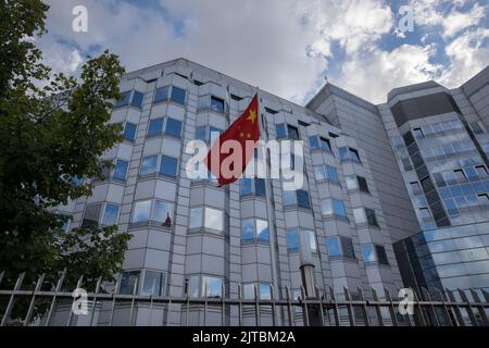 Berlino, Germania. 29th ago, 2022. Ambasciata e Consolato Generale della Repubblica popolare Cinese, con sede a Maerkisches Ufer 54 a Berlino, il 29 agosto 2022. (Credit Image: © Michael Kuenne/PRESSCOV via ZUMA Press Wire) Foto Stock