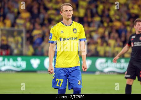 Brondby, Danimarca. 29th ago, 2022. Simon Hedlund (27) di Broendby SE visto durante il Superliga match 3F tra Broendby IF e FC Midtjylland al Brondby Stadion. (Photo Credit: Gonzales Photo/Alamy Live News Foto Stock