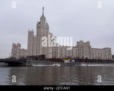 Elite Appartamento casa a Kotelnicheskaya Embankment a Mosca, Russia nel grattacielo stalinista. Foto Stock