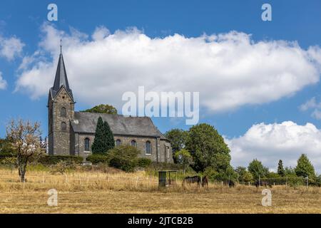 Chiesa parrocchiale protestante a Kirburg dal 19th ° secolo, catena montuosa Westerwald, Renania-Palatinato, Germania Foto Stock