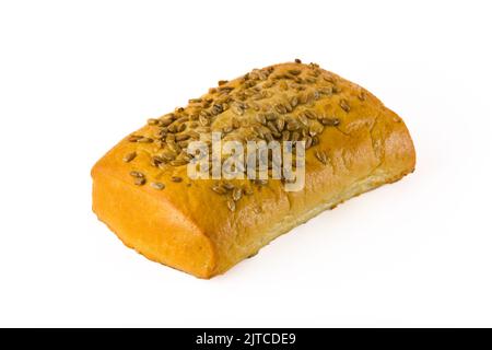 Variazione del pane tradizionale di ciabatta. Prodotto a base di farina di grano bianco con colatura di semi di girasole isolata su fondo bianco. Foto di alta qualità Foto Stock