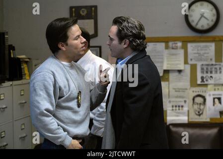 MARK WAHLBERG, Joaquin Phoenix, siamo proprio la notte, 2007 Foto Stock