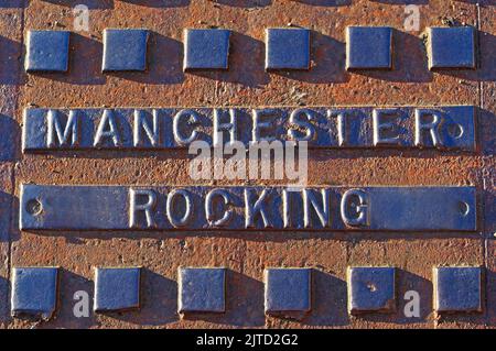 Rete stradale in acciaio a dondolo Manchester, centro città Manchester, NQ4, Northern Quarter, Lancashire, Inghilterra, Regno Unito, M1 Foto Stock