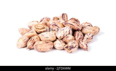 noccioline isolate su sfondo bianco. Foto Stock