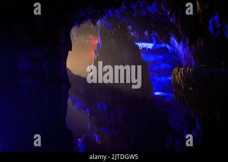Grotte naturali e stalattiti a Yilingyan, Nanning, Guangxi, Cina Foto Stock