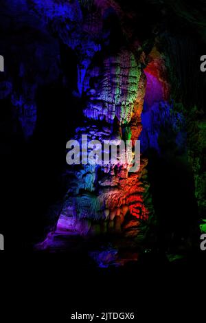 Grotte naturali e stalattiti a Yilingyan, Nanning, Guangxi, Cina Foto Stock