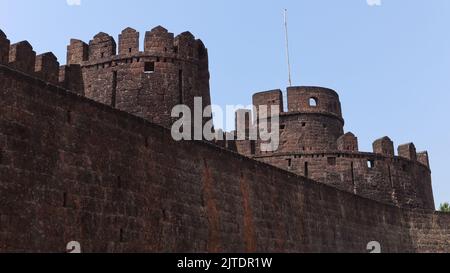 La Fortezza di Mirjan Fort, situato nel distretto di Uttara Kannada di Karnataka, India. Costruito da Navayath Sultan. Foto Stock