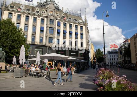 Edificio Olav Thon Gruppen, sulla Stenersgata vicino alla porta Karl Johan, nel centro di Oslo, Norvegia, Scandinavia Foto Stock