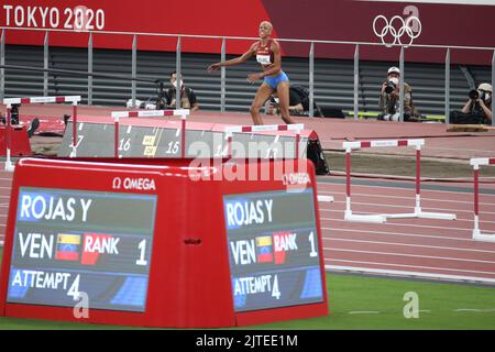 01st agosto 2021 - Tokyo, Giappone: Yulimar Rojas del Venezuela salta 15,25m durante il suo 4th° tentativo nella Triple Jump Final femminile alla Tokyo 2020 OL Foto Stock