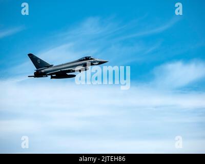 Eurofighter Typhoon FGR4 di No 29 Squadron RAF all'Eastbourne Airshow Foto Stock