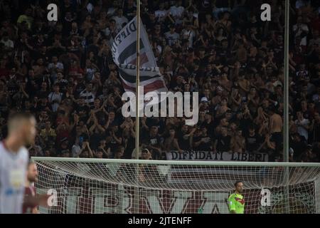 Reggio Calabria, Italia. 28th ago, 2022. Tifosi di reggina durante la Reggina 1914 vs FC Sudtirol, Campionato Italiano di calcio Serie B a Reggio Calabria, Italia, Agosto 28 2022 Credit: Independent Photo Agency/Alamy Live News Foto Stock