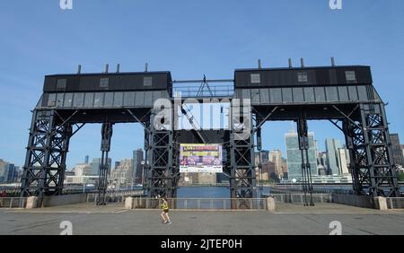 Gantry Plaza state Park - quartiere di Queens - New York City, USA Foto Stock