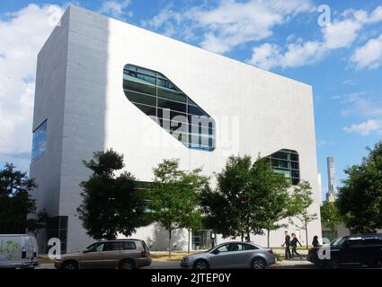 Biblioteca pubblica a Hunters Point, Queens, NY, USA Foto Stock