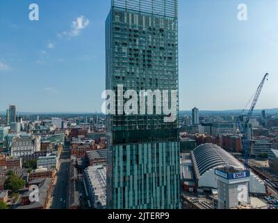 Hilton Hotel a Beetham Tower a Manchester Deansgate - MANCHESTER, Regno Unito - 16 AGOSTO 2022 Foto Stock