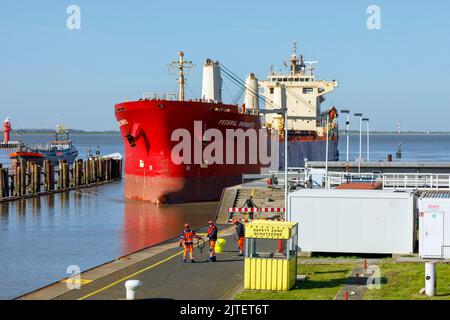 Portarinfuse Federale Shimanto entra nel sistema di chiusura del canale di Kiel Foto Stock