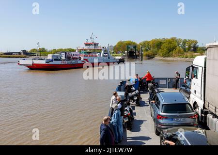 Traghetto Elba tra Glueckstadt e Wischhafen, terminal dei traghetti sul lato Wischhafen Foto Stock