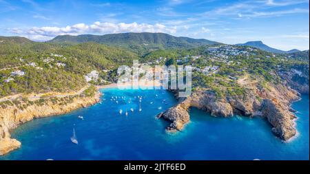 Veduta aerea di Cala Vadella, Isole Ibiza, Spagna Foto Stock