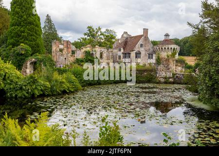 Scotney Castello e giardini, Kent. Gestito dal National Trust Foto Stock