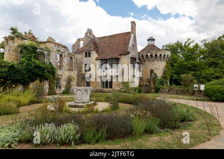 Scotney Castello e giardini, Kent. Gestito dal National Trust Foto Stock