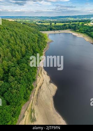 Vista aerea del lago artificiale di Lindley Wood, North Yorkshire Foto Stock