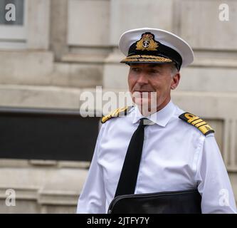 Londra, Regno Unito. 30th ago, 2022. Ammiraglio Sir Antony David Radakin, KCB, ADC, capo dello staff della Difesa, presso il Gabinetto, 70 Westminster London UK Credit: Ian Davidson/Alamy Live News Foto Stock