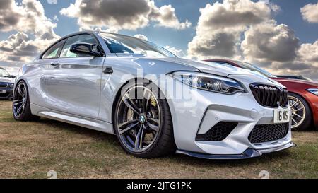 BMW M2 Competition ‘16 XS’ in mostra al Bicester Heritage Scramble festeggiando i 50 anni di BMW M. Foto Stock