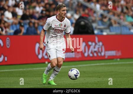 Reggio Emilia, Italia. 30th ago, 2022. Saelemaekers in azione durante US Sassuolo vs AC Milan, calcio italiano Serie A match in Reggio Emilia, Italy, August 30 2022 Credit: Independent Photo Agency/Alamy Live News Foto Stock