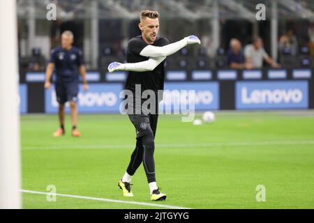 Milano, Italia. 30th ago, 2022. Italia, Milano, agosto 30 2022: Andrei Radu (portiere Cremonese) Esercizi durante il warm up sulla partita di calcio FC INTER vs CREMONESE, Serie A Tim 2022-2023 Day4 stadio San Siro (Credit Image: © Fabrizio Andrea Bertani/Pacific Press via ZUMA Press Wire) Foto Stock