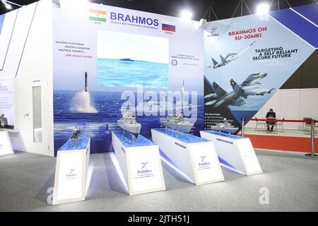Difesa e sicurezza 2022 si tiene dal 29 agosto al 1 settembre 2022 a IMPACT, Muang Thong Thani ed è pienamente sostenuto dai Ministeri della Difesa e delle forze Armate di tutto il mondo. Defense & Security 2022 - l'edizione 10th - è stata progettata sotto il tema "il potere della partnership", che si basa sulla comprensione reciproca, la fiducia e le esigenze dei militari. La mostra ha utilizzato la sua ricca storia di partnership con multinazionali e produttori nel settore della difesa e della sicurezza interna e fornisce opportunità eccezionali per i partecipanti dello spettacolo di rete, scambio k Foto Stock