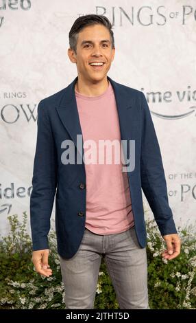 Matthew Lopez partecipa alla prima mondiale "The Lord of the Rings: The Rings of Power" a Leicester Square il 30 agosto 2022 a Londra, Inghilterra. Foto di Gary Mitchell/Alamy Live News Foto Stock