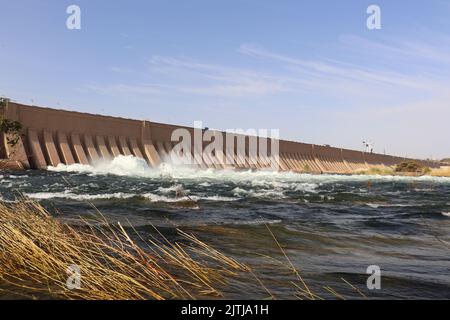 Acqua in Egitto: Assuan diga bassa sul fiume Nilo Foto Stock