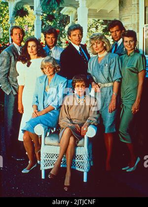 Falcon Crest, Fernsehserie, STATI UNITI D'AMERICA 1981 - 1990, Darsteller: das Ensemble um Jane Wyman Foto Stock