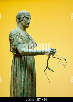 Carro di Delfi, Museo Archeologico di Delfi, interno, Delfi, Phocis, Grecia Foto Stock