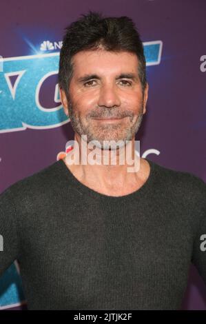 Pasadena, CA. 30th ago, 2022. Simon Cowell all'America's Got Talent Season 17 Live Show Red Carpet presso lo Sheraton Pasadena Hotel il 30 agosto 2022 a Pasadena, California. Credit: Faye Sadou/Media Punch/Alamy Live News Foto Stock