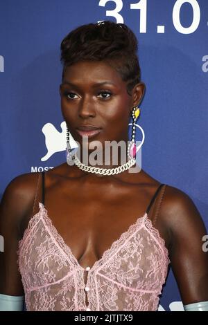 Venezia, Italia. 31st ago, 2022. 79th Venice Film Festival 2022, giorno 1   Photocall del film White Nose pictured: Jodie Turner-Smith Credit: Independent Photo Agency/Alamy Live News Foto Stock