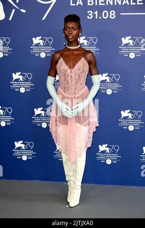 Venezia, Italia. 31st ago, 2022. 79th Venice Film Festival 2022, giorno 1   Photocall del film White Nose pictured: Jodie Turner-Smith Credit: Independent Photo Agency/Alamy Live News Foto Stock