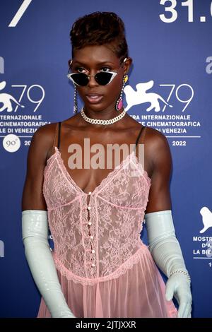 Venezia, Italia. 31st ago, 2022. 79th Venice Film Festival 2022, giorno 1   Photocall del film White Nose pictured: Jodie Turner-Smith Credit: Independent Photo Agency/Alamy Live News Foto Stock