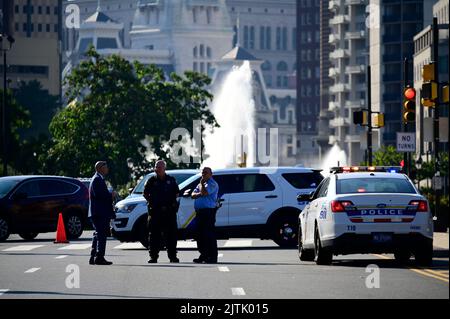 Philadelphia, Stati Uniti. 31st ago, 2022. La strada si è chiusa durante il set mentre il festival Made in America torna al Benjamin Franklin Parkway per il fine settimana del Labor Day, a Philadelphia, PA, USA, il 31 agosto 2022. Credit: OOGImages/Alamy Live News Foto Stock