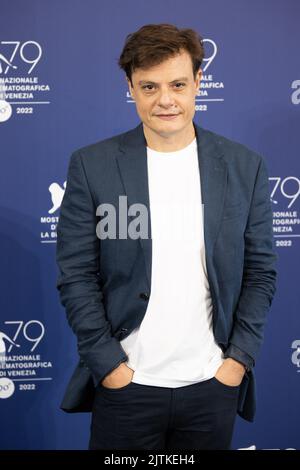 Lido di Venezia, Italia. 31st ago, 2022. Lino Musella partecipa alla fotocall di 'Princess' al 79th° Festival Internazionale del Cinema di Venezia, il 31 agosto 2022 a Venezia. © Photo: Cinzia Camela. Credit: Independent Photo Agency/Alamy Live News Foto Stock