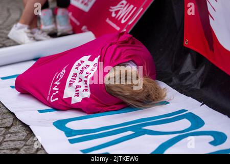 Belfast, Regno Unito. 31st ago, 2022. 31st agosto 2022: I lavoratori di Royal Mail, Post Office, BT e Openreach sono impegnati in un'azione di sciopero. Ciò è per assicurare l'aumento di paga a fuori ha fissato l'alto costo degli aumenti di vita visti nell'ultimo anno. Il Rally si è tenuto nel Municipio di Belfast alle 1pm. Credit: Bonzo/Alamy Live News Foto Stock