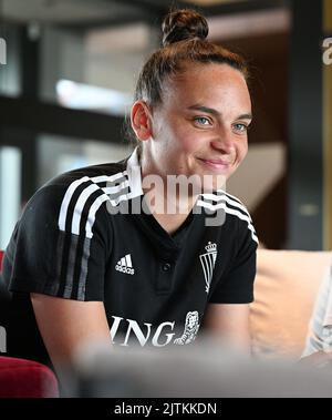 Nicky Evrard, portiere del Belgio, è stato intervistato durante una conferenza stampa della nazionale belga di calcio femminile The Red Flames, a Tubize, mercoledì 31 agosto 2022. Venerdì la squadra norvegese giocherà nelle qualifiche per i Campionati del mondo. FOTO DI BELGA DAVID CATRY Foto Stock