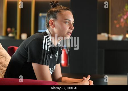 Nicky Evrard, portiere del Belgio, è stato intervistato durante una conferenza stampa della nazionale belga di calcio femminile The Red Flames, a Tubize, mercoledì 31 agosto 2022. Venerdì la squadra norvegese giocherà nelle qualifiche per i Campionati del mondo. FOTO DI BELGA DAVID CATRY Foto Stock