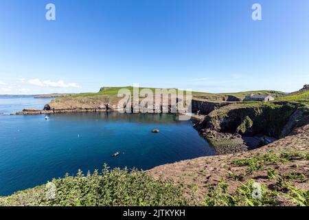 North Haven mostra The Warden's House, Skomer Island, Pembrokeshire, Galles, Regno Unito Foto Stock