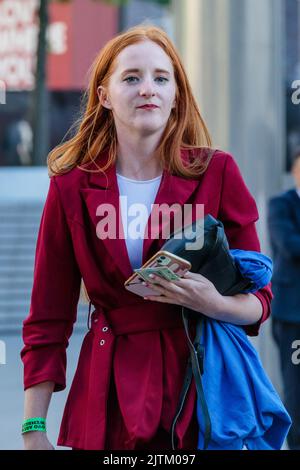 Wembley, Londra, Regno Unito. 31st agosto 2022. Il giovane pugno conservatore e politico, Sophie Corcoran, al di fuori DI OVO Arena, Wembley, dove Liz Truss e Rishi Sunak sono destinati a combattere questa sera alle marchette finali per la leadership Tory. Amanda Rose/Alamy Live News Foto Stock