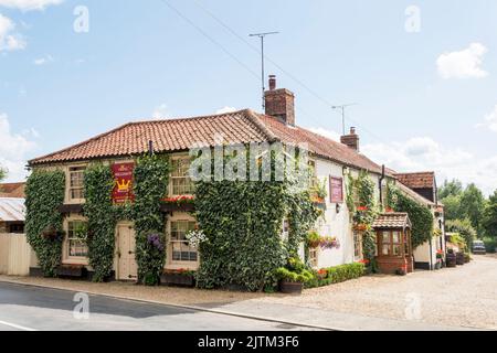 Il King William IV Country Inn and Restaurant a Sedgeford, Norfolk nord-occidentale. Foto Stock