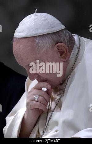 Città del Vaticano, Vaticano, 31 agosto 2022. Papa Francesco durante la sua udienza generale settimanale nella Sala Paolo VI. Credit: Maria Grazia Picciarella/Alamy Live News Foto Stock