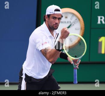 New York, GBR. 31st ago, 2022. New York Flushing Meadows US Open Day 3 31/08/2022 Matteo Berrettini (ITA) vince il primo round di partita credito: Roger Parker/Alamy Live News Foto Stock