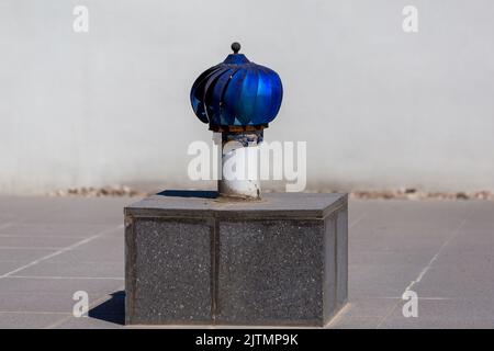 Albero di ventilazione rotante, ventilazione sul tetto Foto Stock