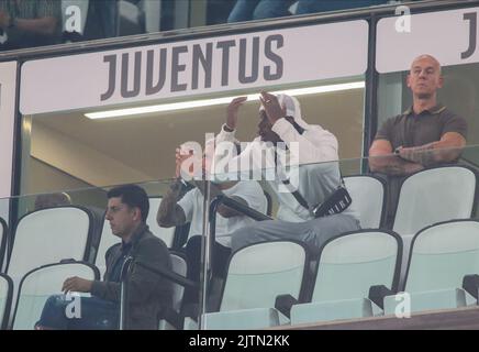 Torino, Italia. 31 agosto 2022 Leonardo Paredes della Juventus FC e Paul Pamba della Juventus FC durante la Serie a italiana, partita di calcio tra Juventus FC e Spezia Calcio il 31 agosto 2022 allo stadio Allianz di Torino. Foto Nderim Kaceli Foto Stock